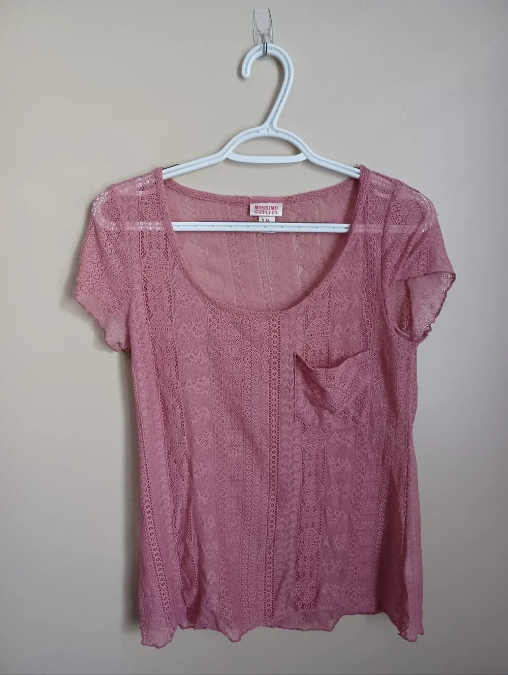 Women's Size M Mossimo Supply Co. Pink Red Nylon Spandex Lace Design Shirt Top